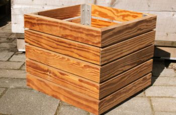 Blumenübertopf von vorne