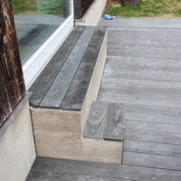 Betonstufe mit Holz