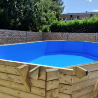 fertiger Pool aus Holz
