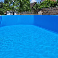 Wasser im Gartenpool