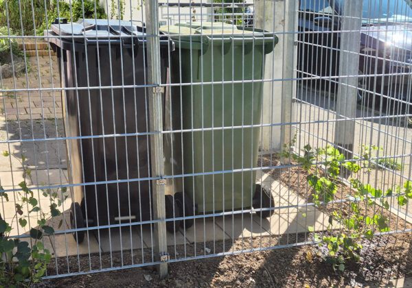 Neuer Doppelstabmattenzaun Titelbild